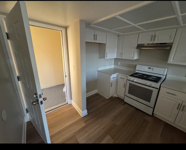 Building Photo - 14731 Erwin St