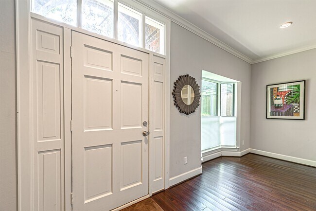 Building Photo - 701 Bering Dr