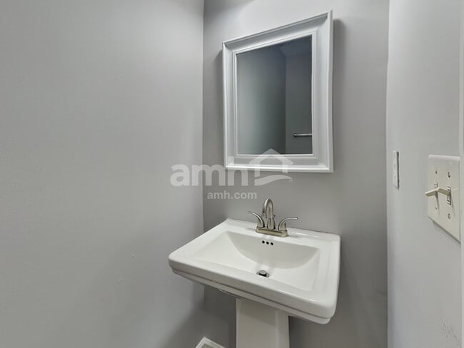 Building Photo - 1107 Sweet Gale Dr