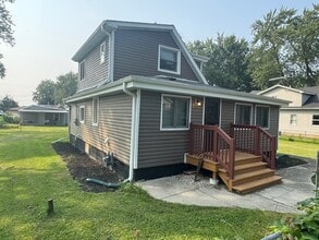 Building Photo - 39224 N Willow Ln