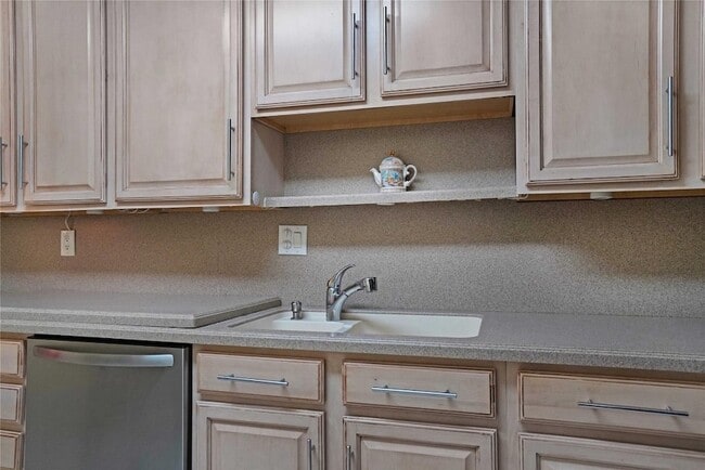 Building Photo - 4250 Galt Ocean Dr