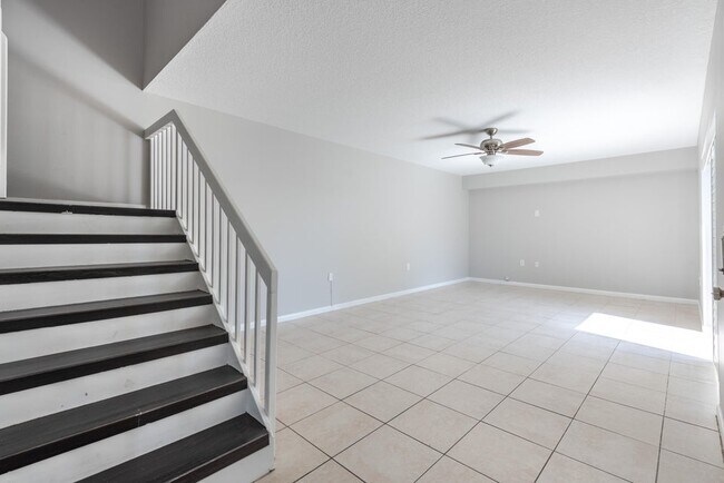 Building Photo - 117 1st Way