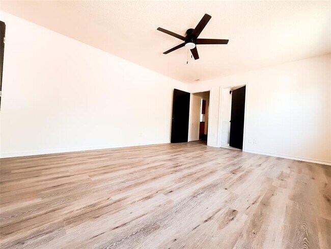 Building Photo - 10601 Tumilty Terrace