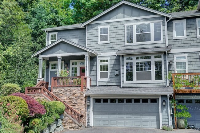 Building Photo - 3Bd/3.25Ba Kirkland Townhome