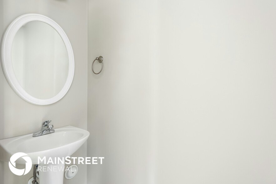 Building Photo - 1506 Hamilton Hills Dr