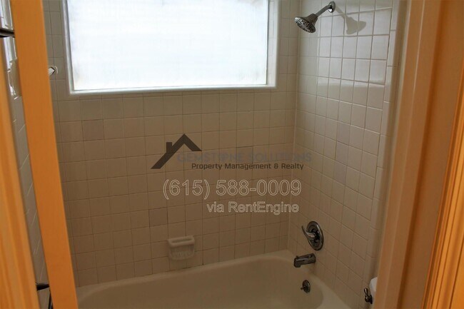Building Photo - 430 Maplegrove Dr