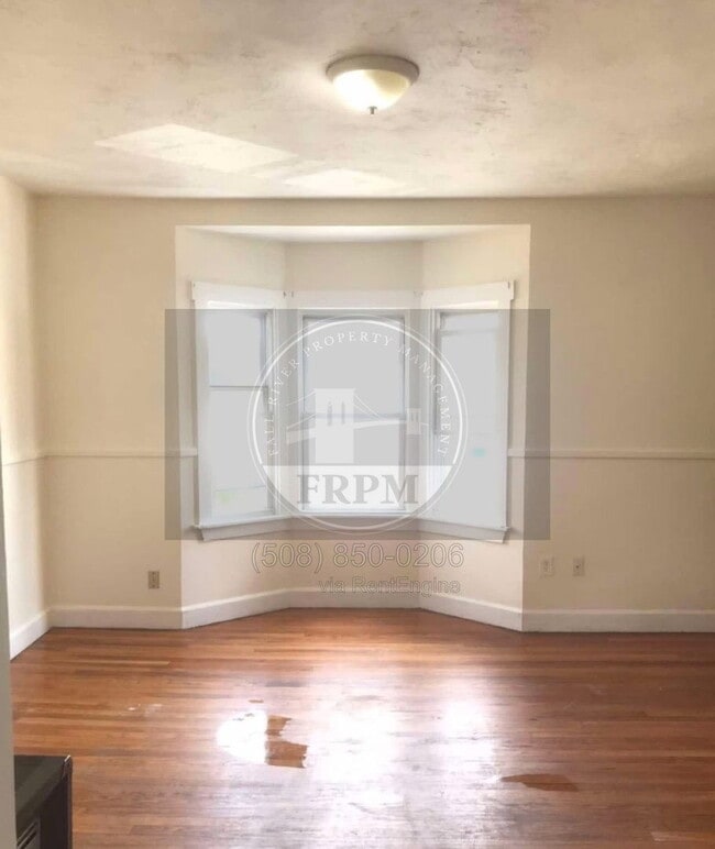Building Photo - 118 Seabury St
