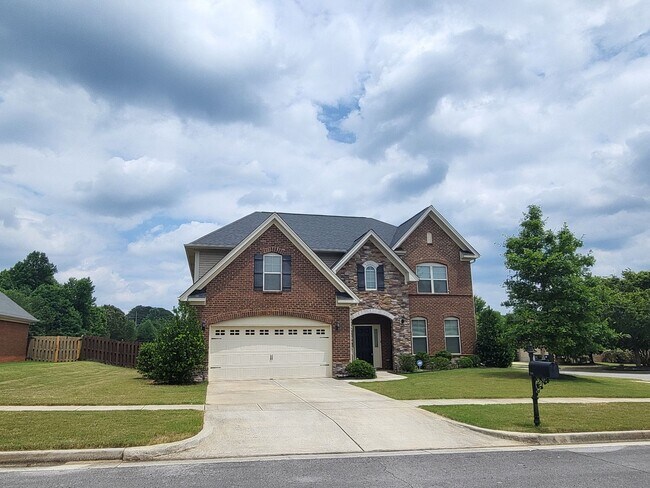 Building Photo - 284 Big Oak Ln