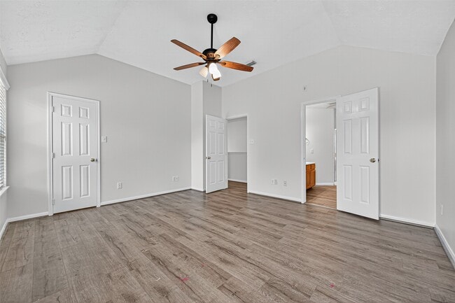 Building Photo - 1902 Sugar Pine Cir