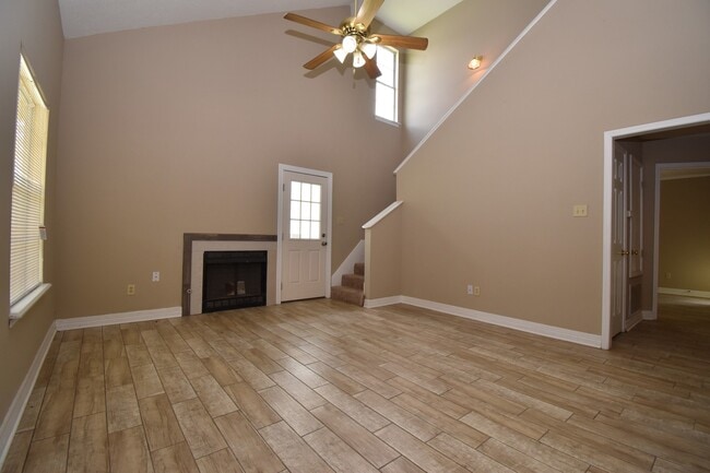 Building Photo - Lots of Updates with Granite Countertops
