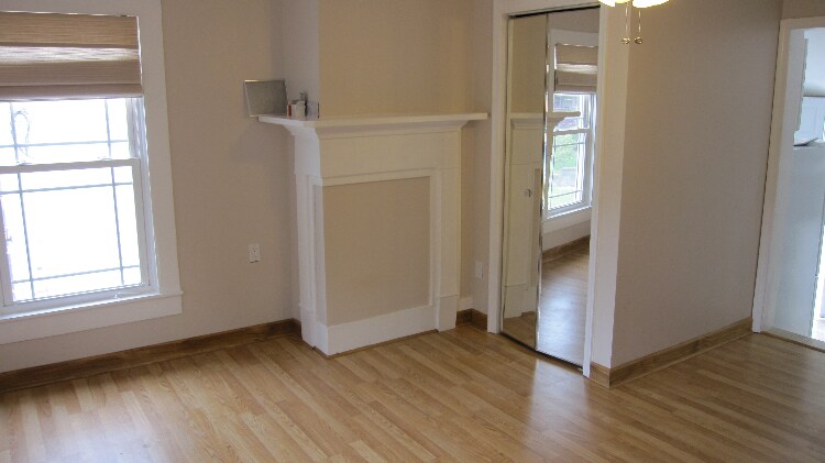 Building Photo - 487 Pocahontas Ave