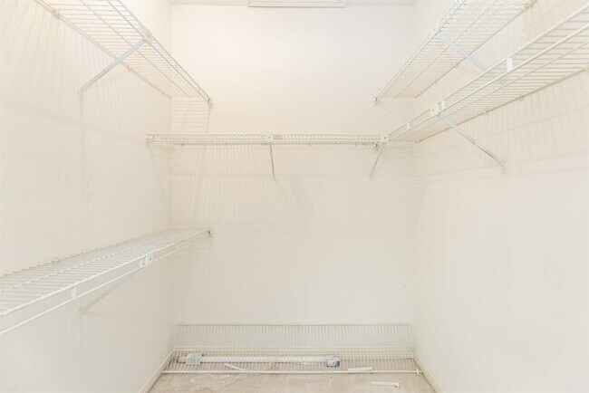 Building Photo - 4144 Greystone Way
