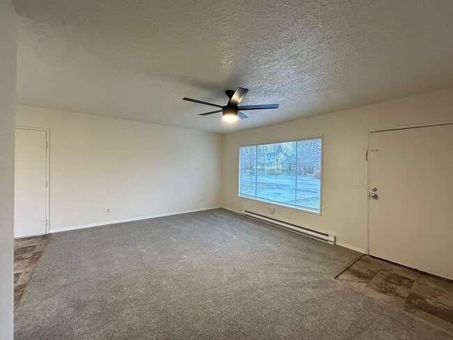 Building Photo - Freshly Updated 3-Bedroom Home with Spacious Backyard and Garage