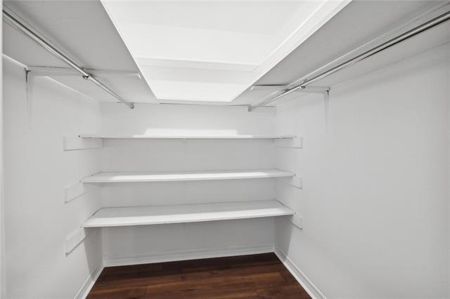 Building Photo - 4712 Southshore Dr