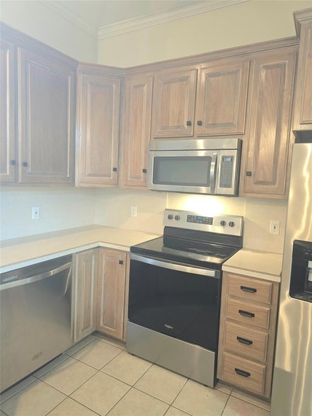 Building Photo - 1811 W Spanish Oak Dr