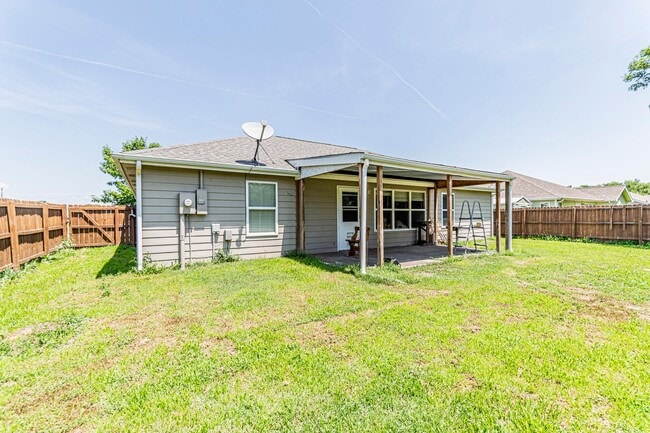 Building Photo - Please View 3D Virtual Walk-Through Before Scheduling a Showing