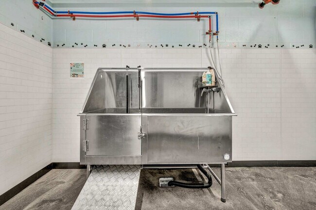 Building Photo - 2189 Cornell Rd