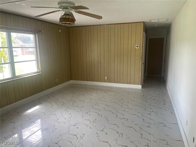 Building Photo - 121 Andros St