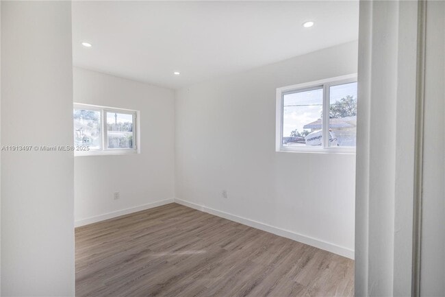 Building Photo - 6371 Scott St