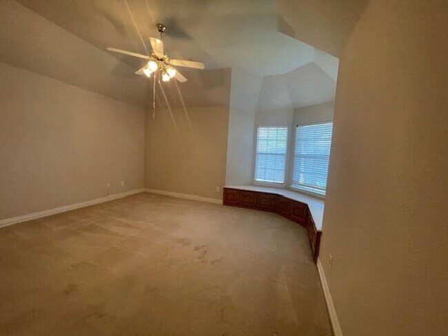 Building Photo - 3710 White River Dr