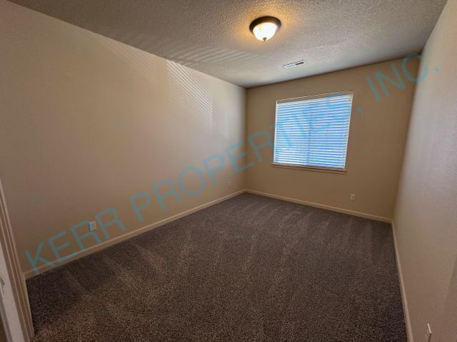 Building Photo - Spacious 5-Bedroom Retreat with 3407 Sq Ft...