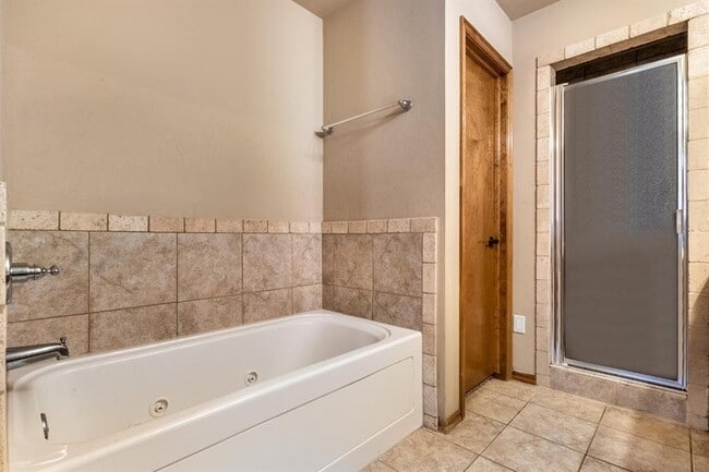 Building Photo - 8205 Hillers Rd