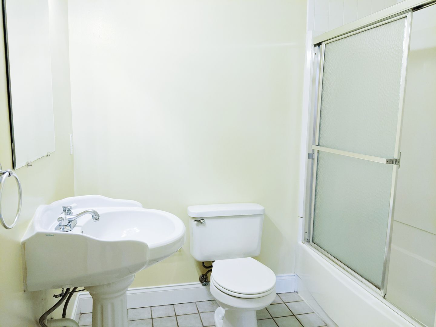 Building Photo - Redmen - Residential