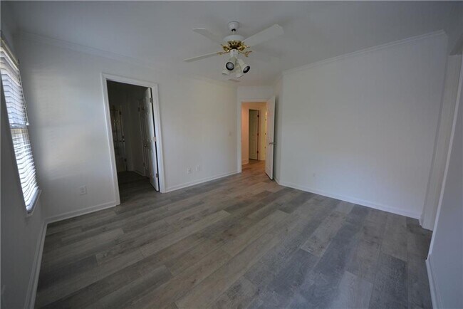 Building Photo - 135 Brightmore Way