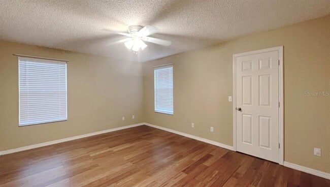Building Photo - 831 Horseshoe Falls Dr
