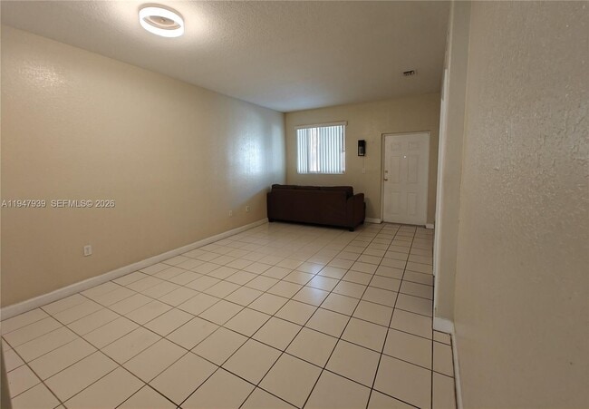 Building Photo - 2637 SE 16th Terrace