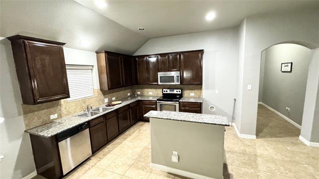 Building Photo - 6440 Parkstone Way