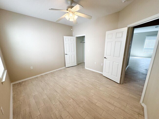 Building Photo - 100 Sunbird Ct