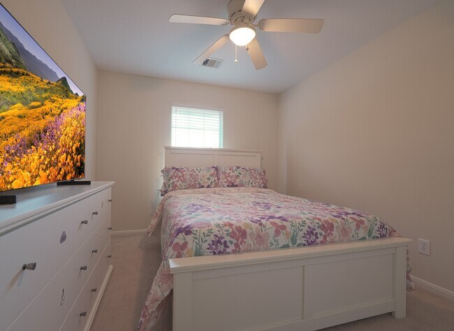 Building Photo - 8050 Montague Manor Ln