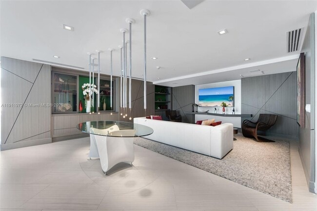 Building Photo - 300 Sunny Isles Blvd