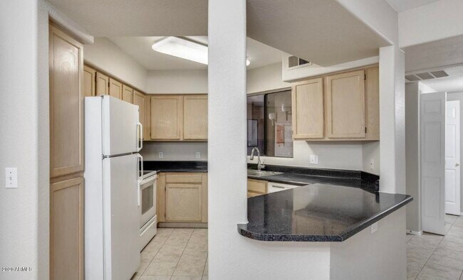 Building Photo - 3848 N 3rd Ave