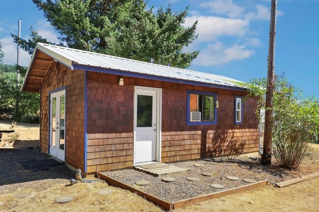 Building Photo - Monroe Four Bedroom on Acreage - Rare Find! $500 Off Move In Costs