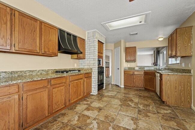 Building Photo - 1714 Blindlake Dr