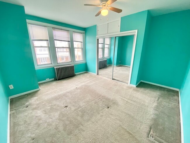 Building Photo - 2709 E Ontario St