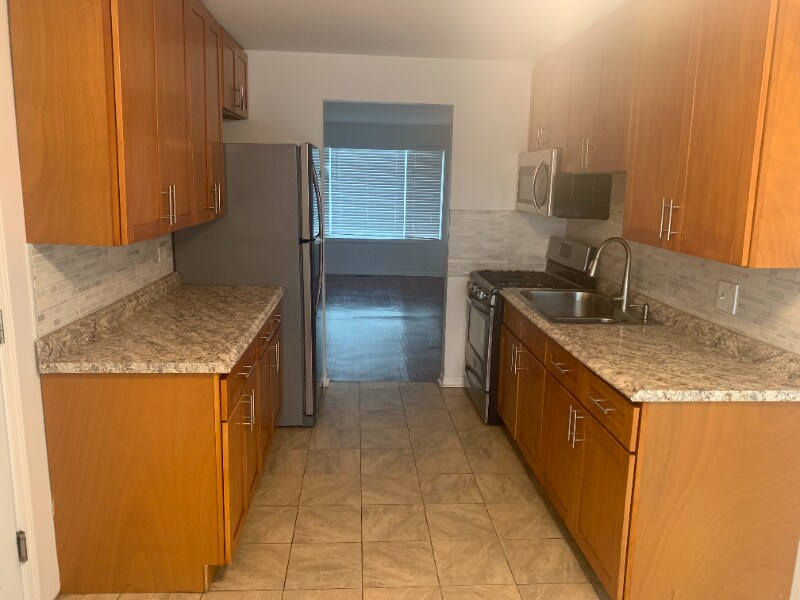 Building Photo - 2511 Terrace Ave