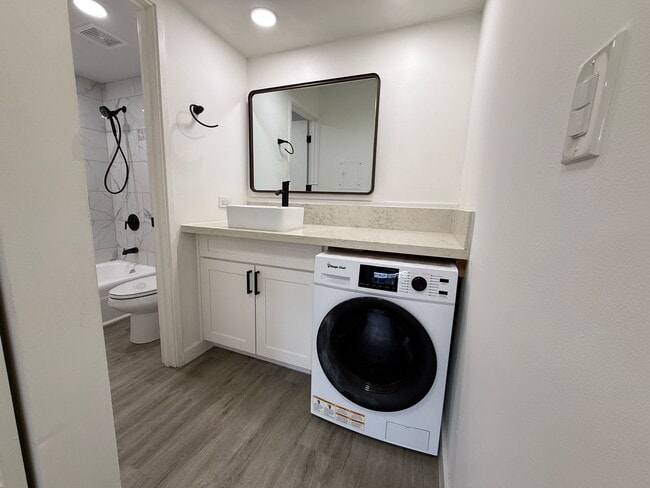 Building Photo - 785 Kinau St