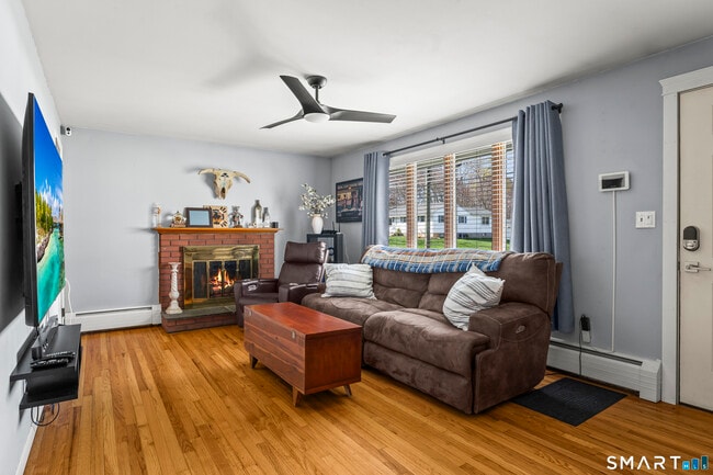 Building Photo - 77 Basswood Dr