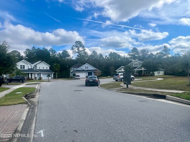 Building Photo - 242 Orchard Ln