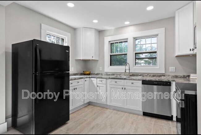 Building Photo - 1411 Marlboro Ave