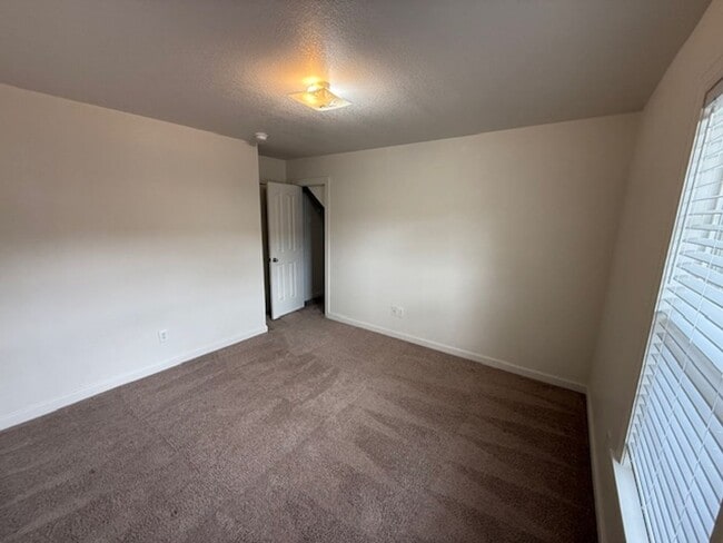Building Photo - Carolina Forrest! 3 Bedroom / 3 Bath. Pet Friendly.