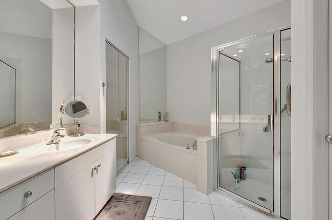 Building Photo - 5152 NW 26th Cir