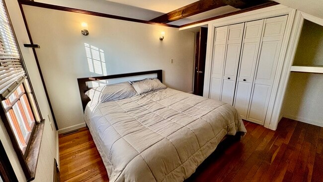 Building Photo - 5 Orchard Cir