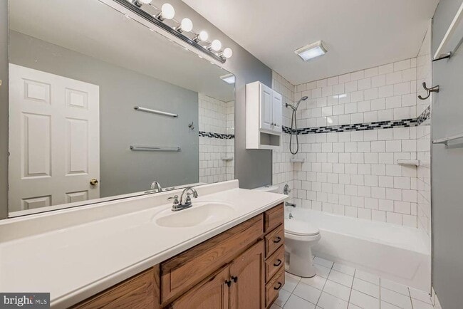 Building Photo - 2610 Hallam Ct