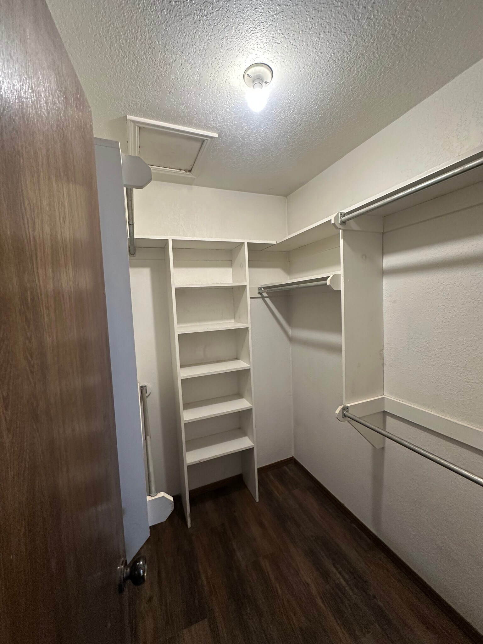 Master closet - 6107 Gaelic Glen Dr