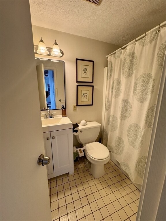 Building Photo - 26 Beacon St