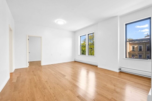 Building Photo - 71-32 Fresh Pond Rd